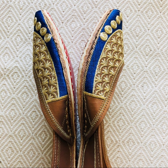 MOVING OUT in TWO WEEKS! HELP! Electric Blue Jutti - Picture 6 of 8